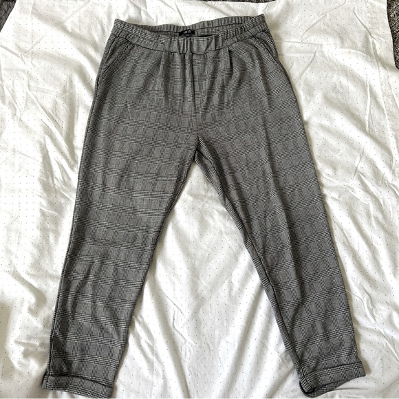 High Waisted Cropped Trousers - Picture 1 of 4